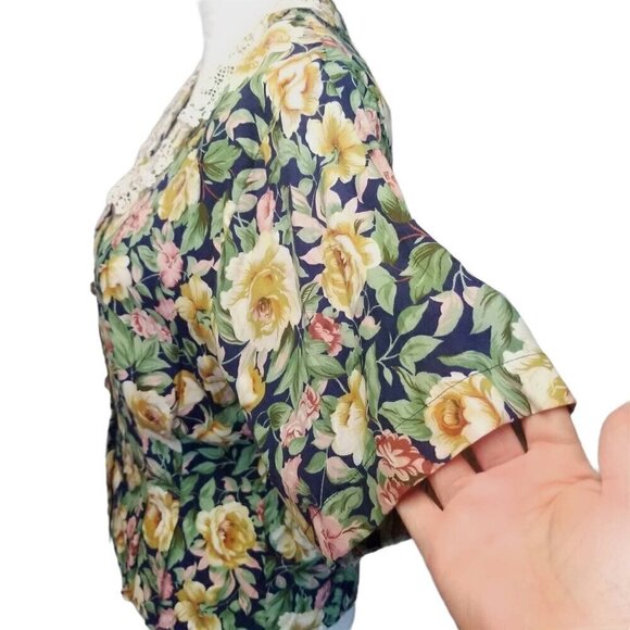 Vtg 80s Sara Michelle floral lace collar pearl button cottagecore blouse - Picture 4 of 9